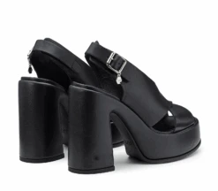 BJORK 4302 -Cult Negozio 3 79357736 f399 41ff a1b2 9b2eb88a1337